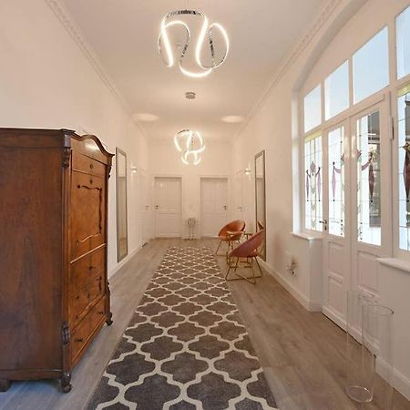 6,5 Luxury Room Apartment - Central Zwickau - 3 Bedrooms - 2 Bathrooms Екстер'єр фото