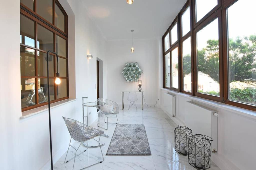 6,5 Luxury Room Apartment - Central Zwickau - 3 Bedrooms - 2 Bathrooms Екстер'єр фото