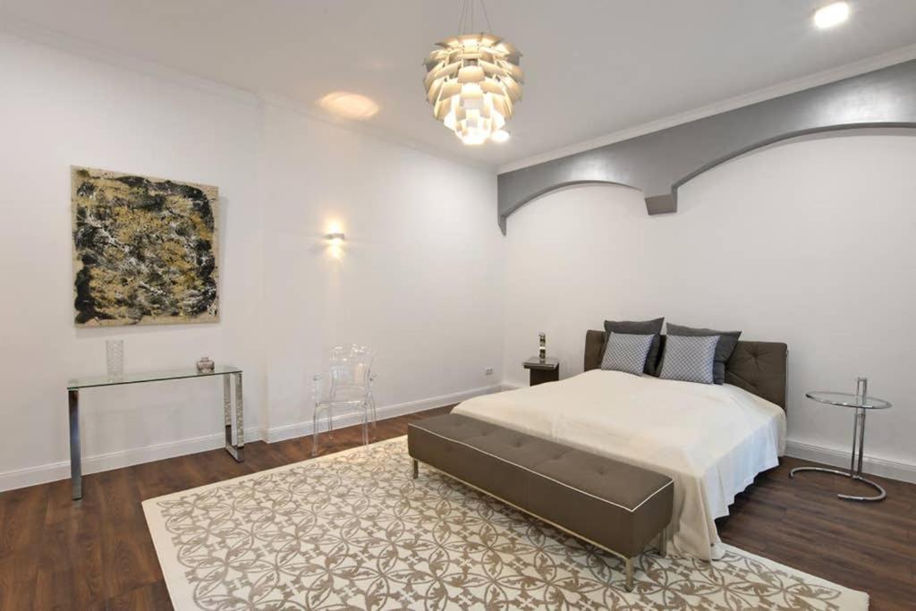 6,5 Luxury Room Apartment - Central Zwickau - 3 Bedrooms - 2 Bathrooms Екстер'єр фото