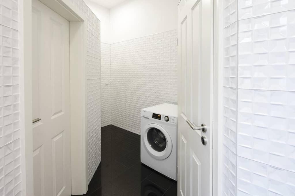 6,5 Luxury Room Apartment - Central Zwickau - 3 Bedrooms - 2 Bathrooms Екстер'єр фото