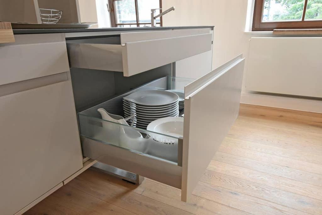 6,5 Luxury Room Apartment - Central Zwickau - 3 Bedrooms - 2 Bathrooms Екстер'єр фото