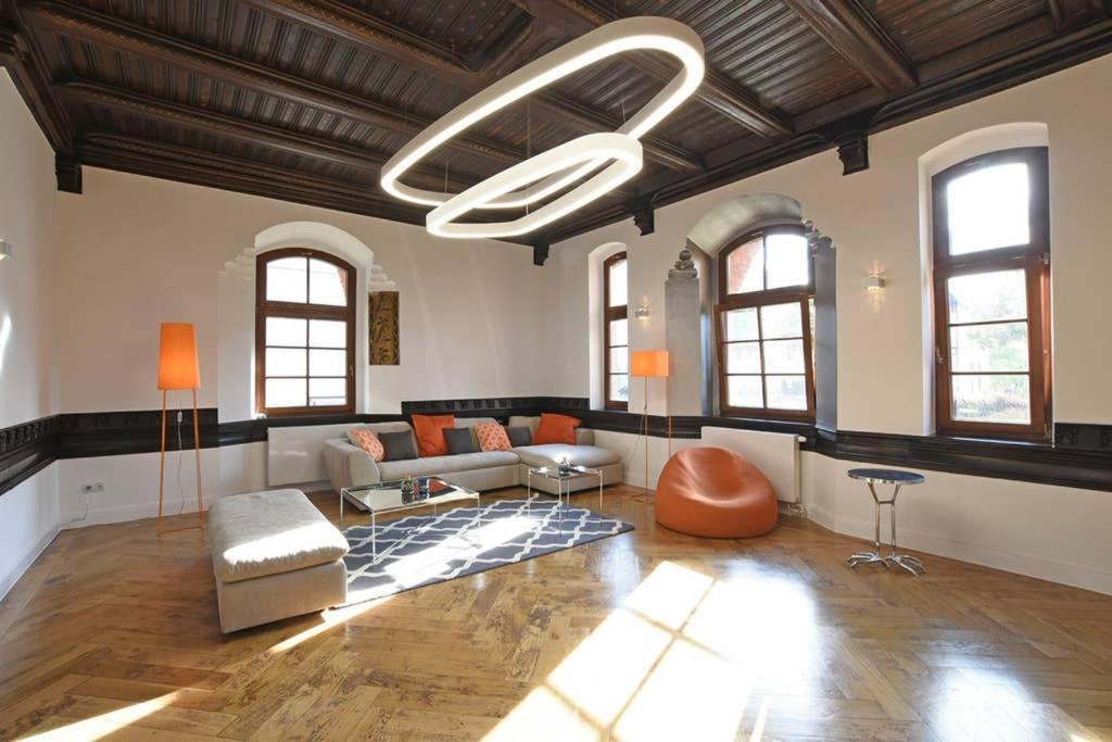 6,5 Luxury Room Apartment - Central Zwickau - 3 Bedrooms - 2 Bathrooms Екстер'єр фото
