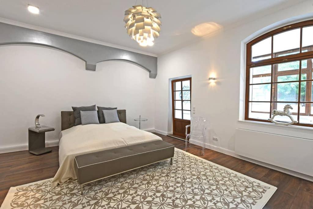 6,5 Luxury Room Apartment - Central Zwickau - 3 Bedrooms - 2 Bathrooms Екстер'єр фото